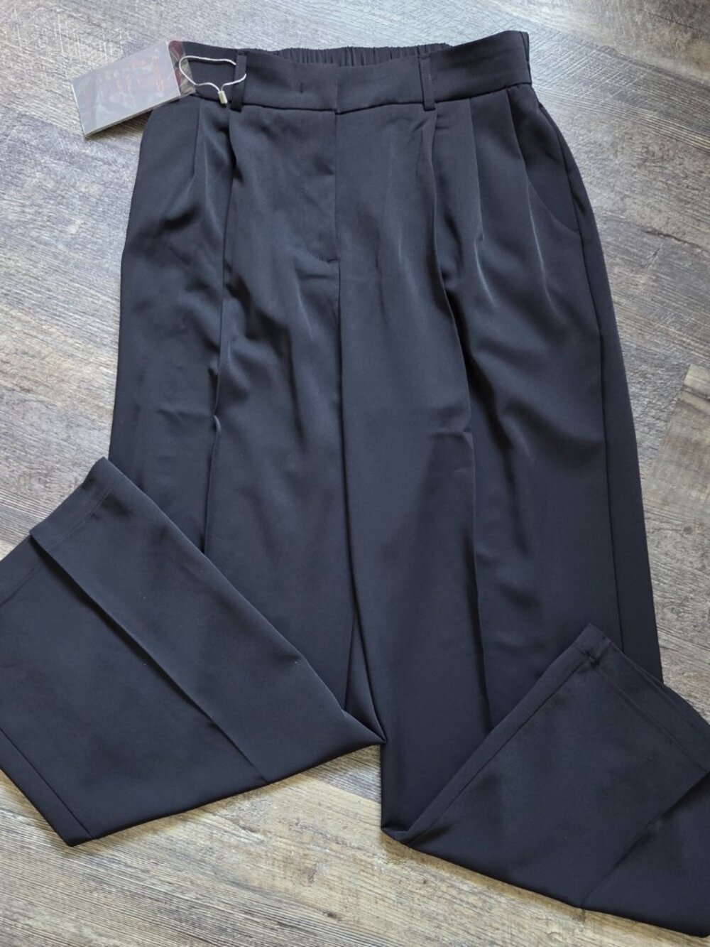 NWT Funyyzo Black Trousers Pleated Front Wide Leg Sz Medium